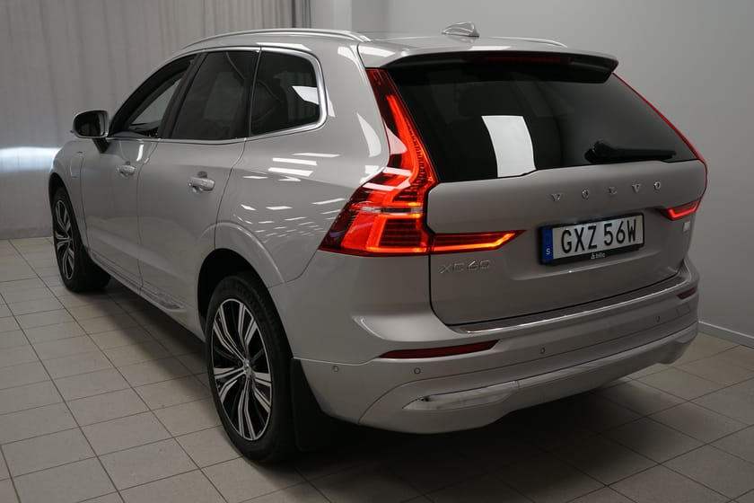 Bild 3 av Volvo XC60 Recharge T6 II Inscription | Ryggmassage framstolar | Drag | 360 |