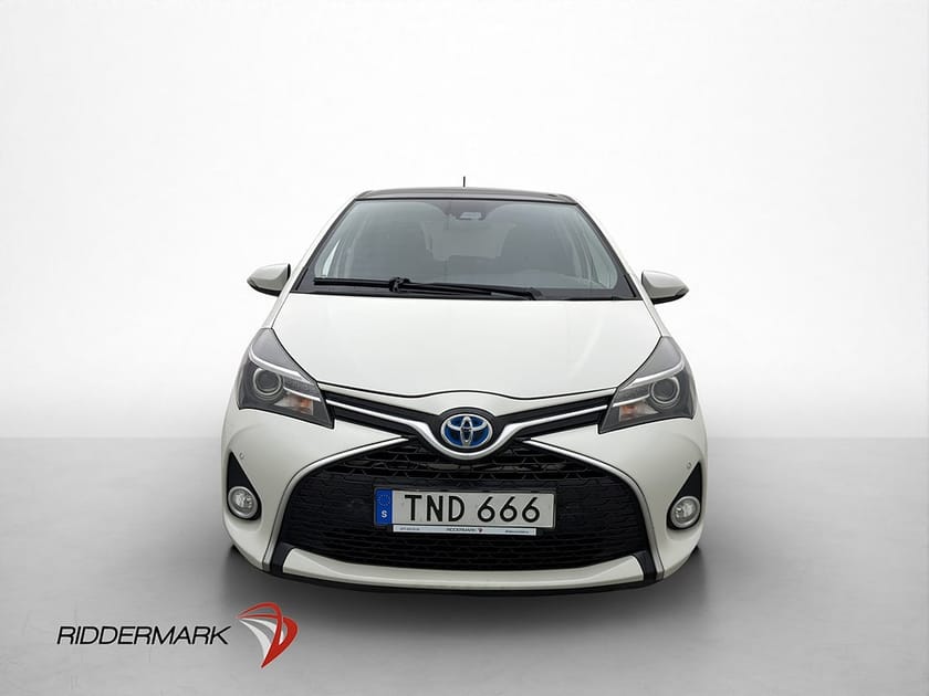 Bild 2 av Toyota Yaris Hybrid 101hk Style Panorama Kamera Keyless BT