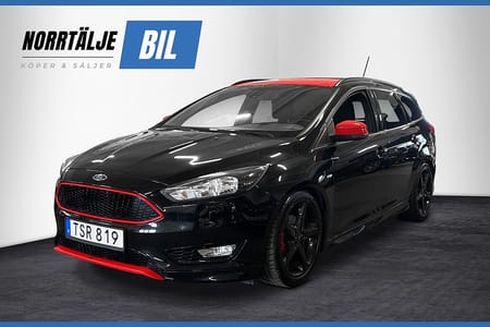 Ford Focus Kombi 1.0 125 HK ECOBOOST ST-LINE BLACK EDITION NYSERV