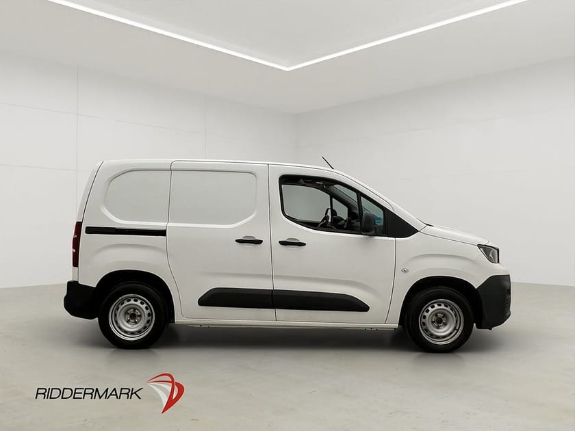 Bild 2 av Peugeot Partner L1 1.2 Dragkrok PDC 3Sits Bluetooth Farthållare