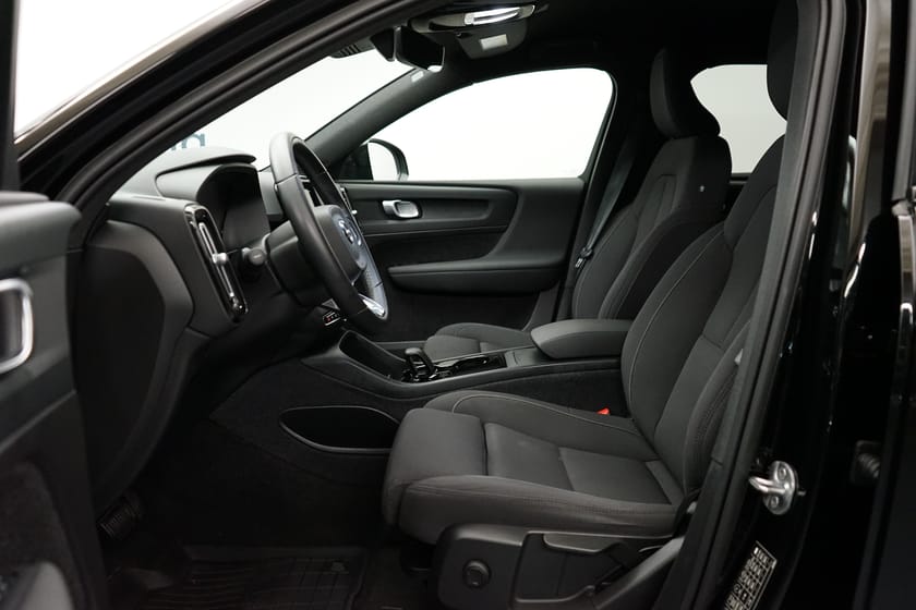 Bild 5 av Volvo XC40 Recharge Core Edition, Baklucka elmanövrerad