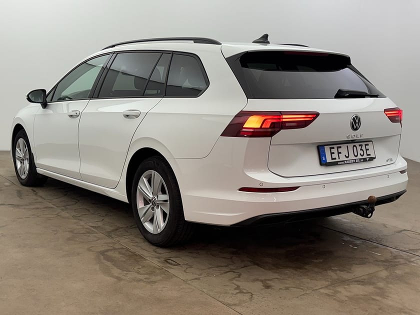 Bild 4 av Volkswagen Golf Sportscombi 1.5 eTSI 150hk Life Drag Backkamera