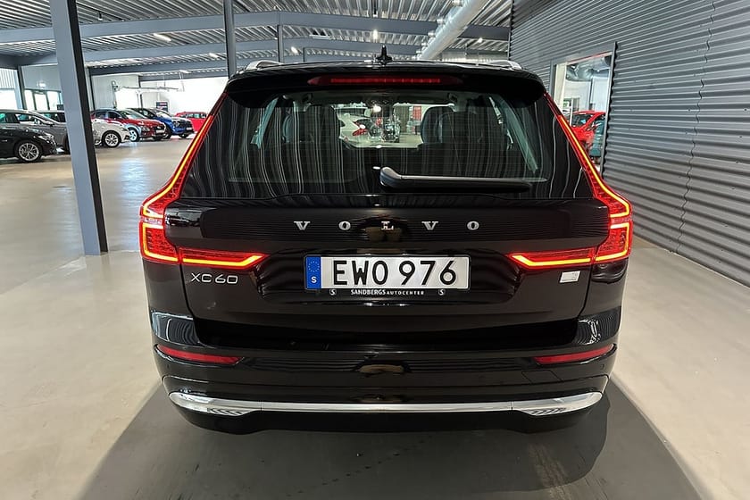 Bild 5 av Volvo XC60 Recharge T6 AWD Core Edition Backkamera Navi Panorama
