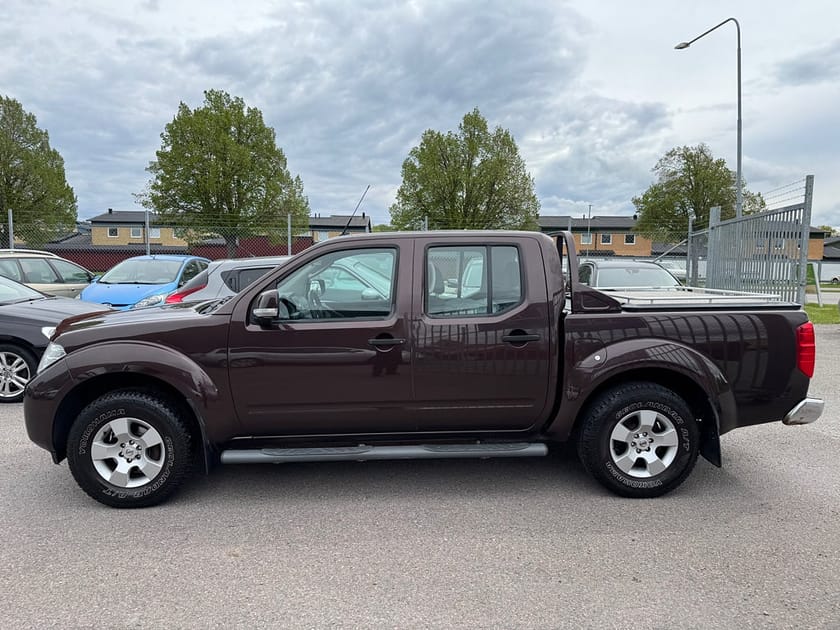 Bild 2 av Nissan Navara Dubbelhytt 2.5 dCi 4x4 190hk Euro 5|Sov|DRAG|