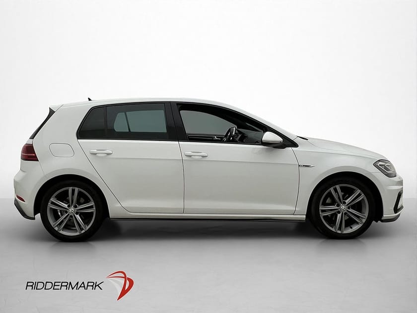 Bild 4 av Volkswagen Golf 1.5 TSI 150hk R-Line Cockpit Värmare Pluspkt