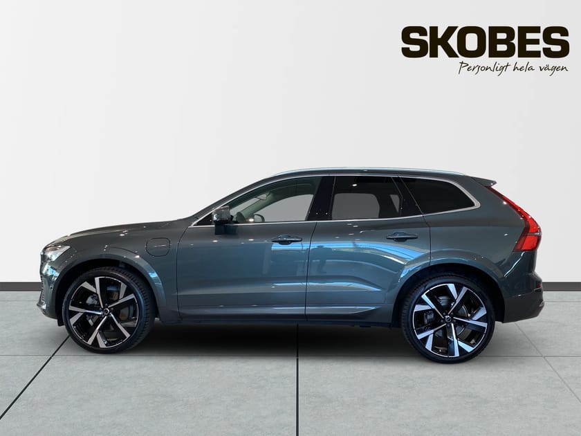 Bild 5 av Volvo XC60 T8 Plus Bright Nordic Edition Momsbil, Panoramatak, 22"-Fälgar, Head-up Display