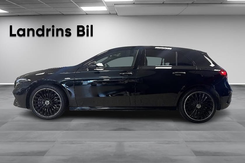 Bild 4 av Mercedes-Benz A 250 e AMG Night Värmare Navi Backkamera