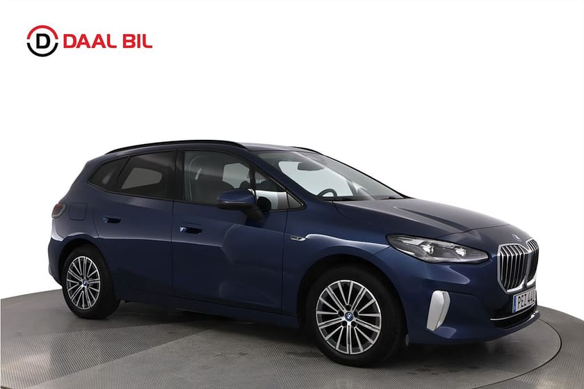 Bild 4 av BMW 225e xDrive Active Tourer 245HK LUXURY LINE B-KAM NAV LÄDER