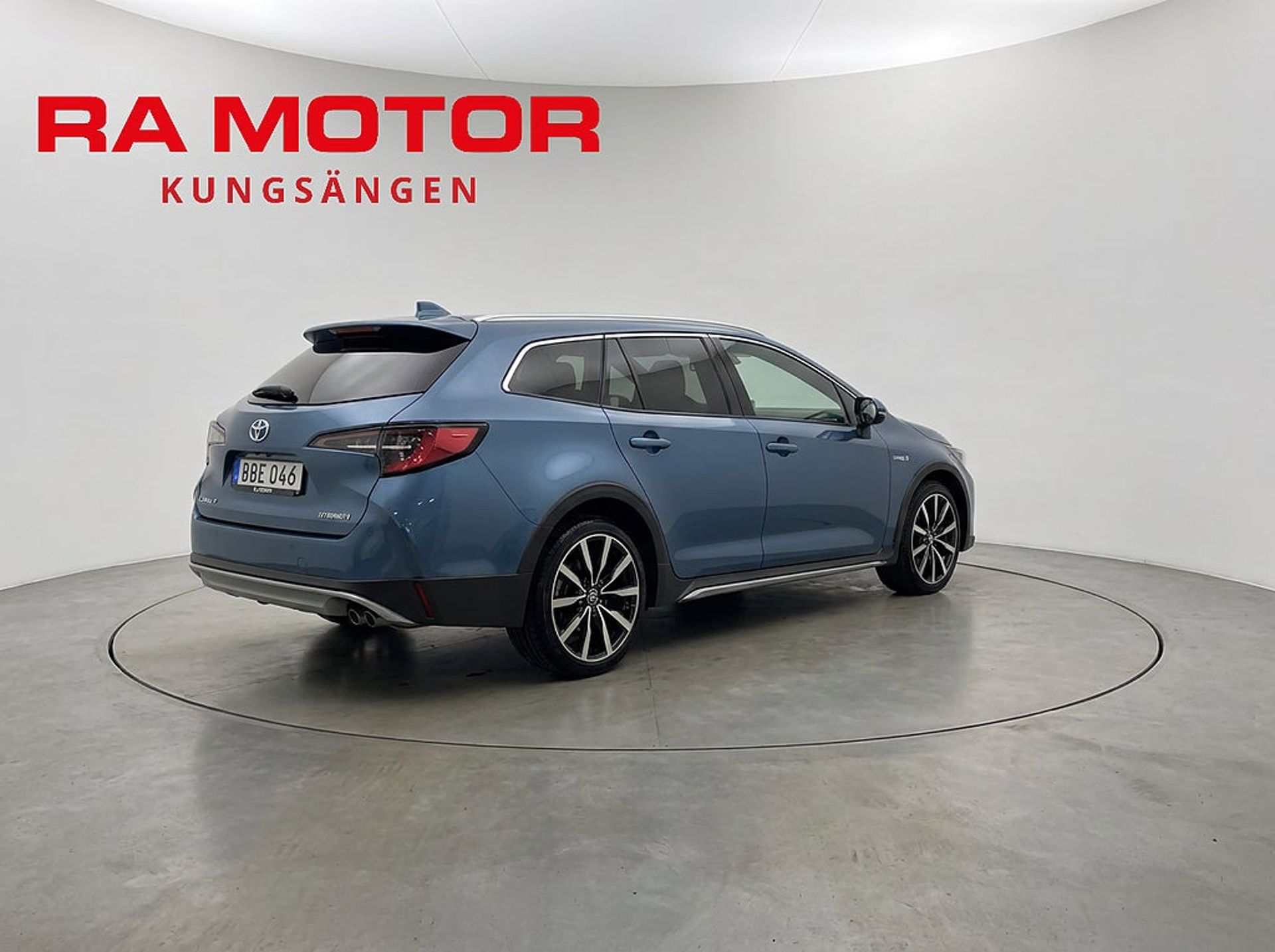 Toyota Corolla Trek Hybrid 184hk 2022, bild 5/10