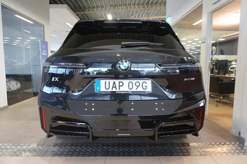 Bild 5 av BMW iX xDrive60 Charged M Sport Pro Ed Drag DA H K