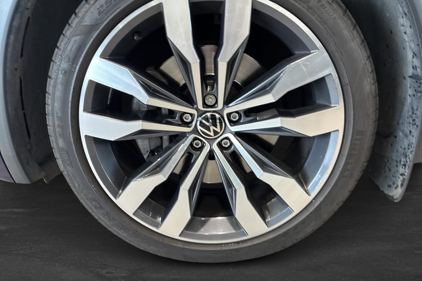 Bild 5 av Volkswagen Tiguan Allspace 5-sätes 2.0 TDI 4motion Drag Pano