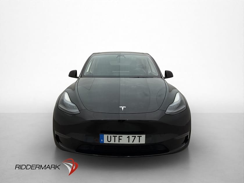 Bild 2 av Tesla Model Y Long Range AWD Svensksåld Värmepump Dragkrok