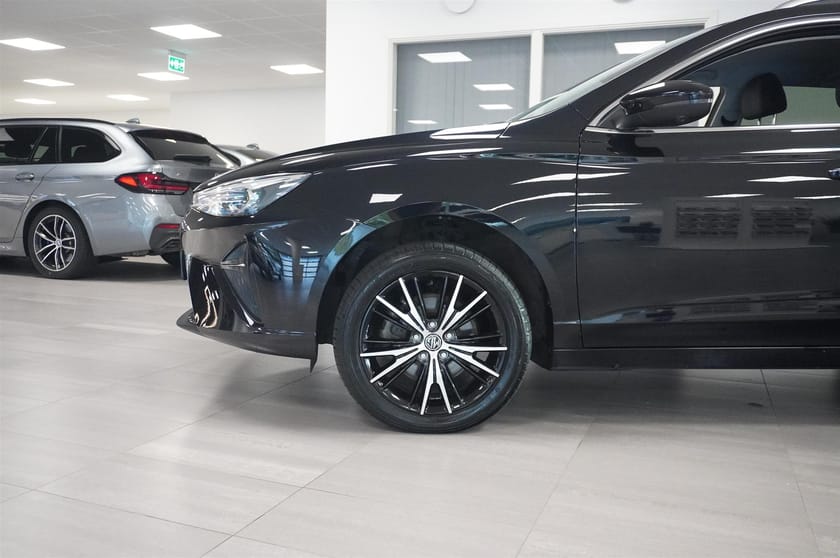 Bild 3 av MG 5 Long Range LR Lux 61kWh CarPlay Elstol 360kam