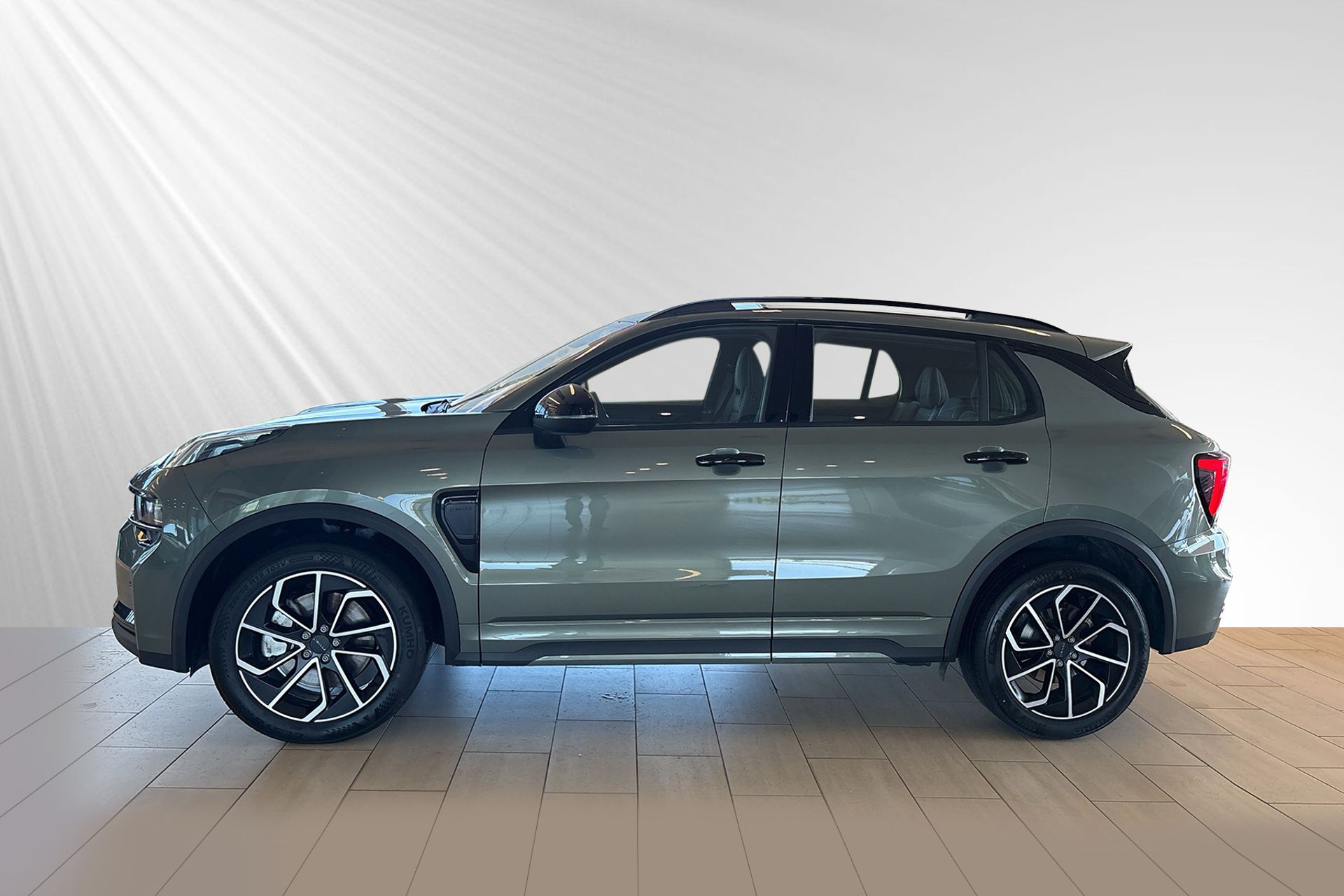 Lynk & Co 01 PHEV 2025, photo 2/10