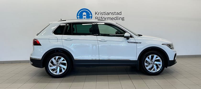 Bild 4 av Volkswagen Tiguan 2.0 TDI Aut 4Motion Elegance, IQ Light, Cockpit