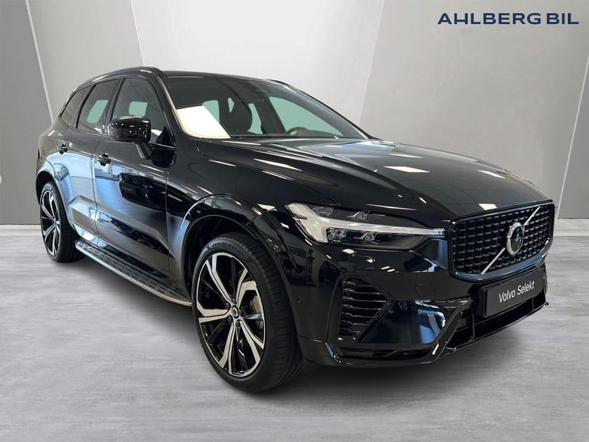 Bild 1 av Volvo XC60 T6 Plus Dark Edition, Dragkrok halvautomatisk, Parkeringskamera 360, HarmanKardon, 21"2 tum, Sidesteps, Google Maps, Apple Carplay