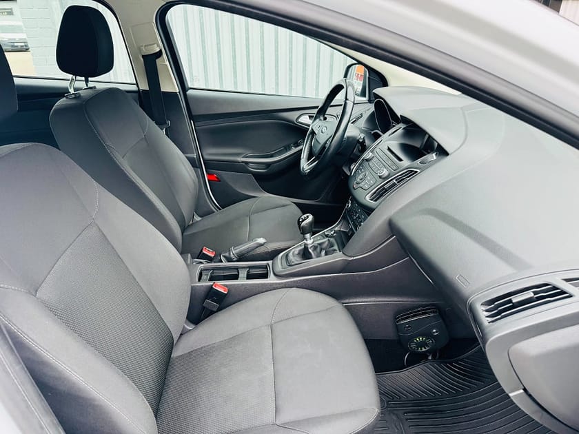Bild 5 av Ford Focus 1.5 TDCi 105HK ECONETIC / VÄRMARE / 9300Mil