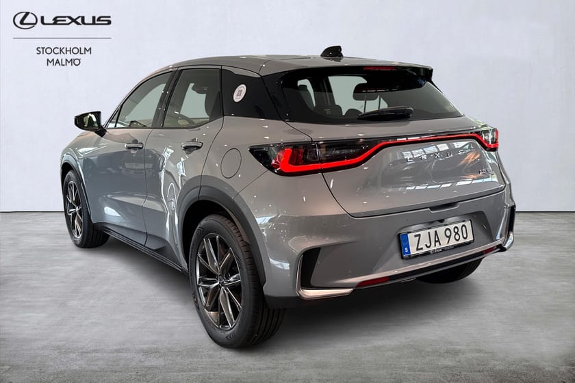 Bild 2 av Lexus LBX LAGERBIL Relax Tech 136hk P-värm Navi Keyless B-kamera