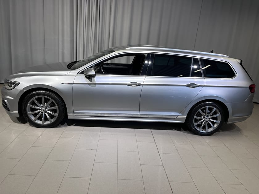 Bild 3 av Volkswagen Passat Sportscombi SC R-Line 2.0 TDI 4M DSG 190hk, DRAG/LÄDER