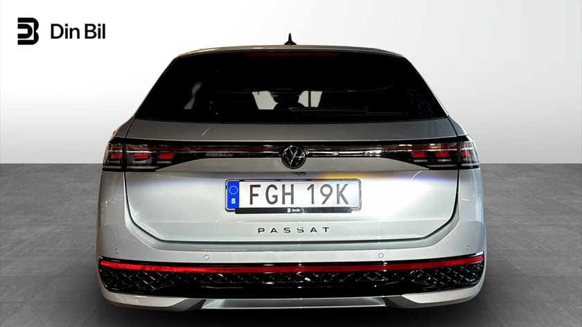 Bild 5 av Volkswagen Passat Variant eHybrid 1.5 TSI e-Hybrid 272HK R-Line / Pano & 360-kamera