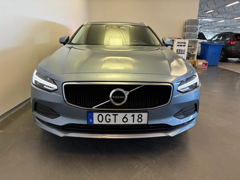 Bild 2 av Volvo V90 D4 Business Advanced / Keyless / Dragkrok / Navigation /