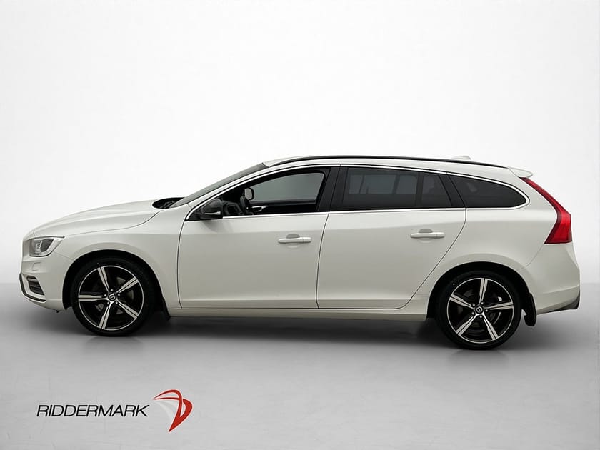 Bild 4 av Volvo V60 D4 190hk R-Design VOC Dragkrok Värmare Navigation