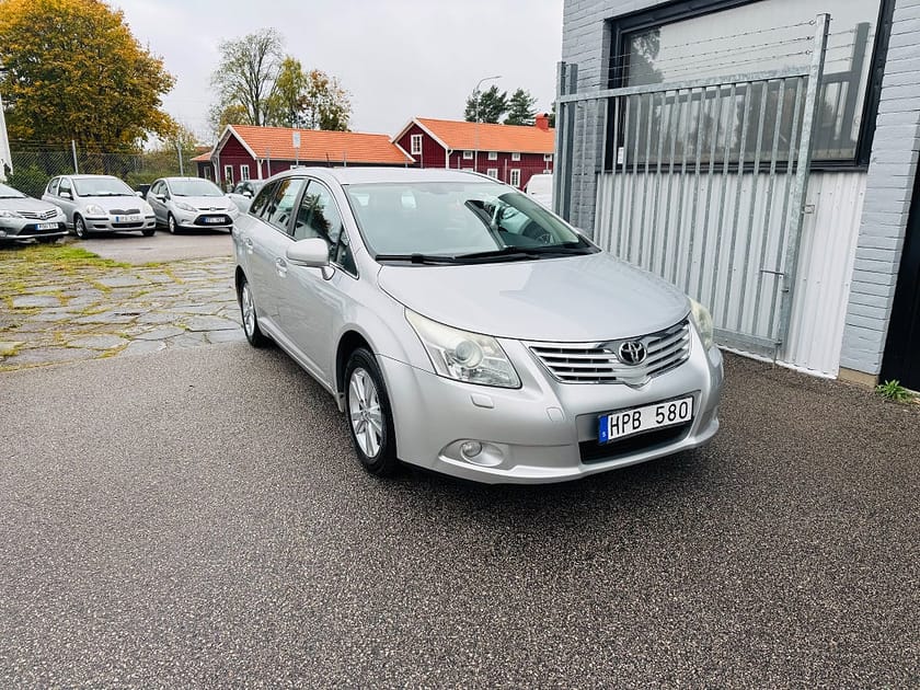 Bild 1 av Toyota Avensis Kombi
