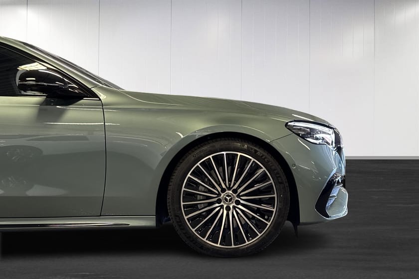 Bild 5 av Mercedes-Benz E 300 de 4MATIC T 4M AMG PREMIUM | 360-KAM | BURMESTER | DRAG