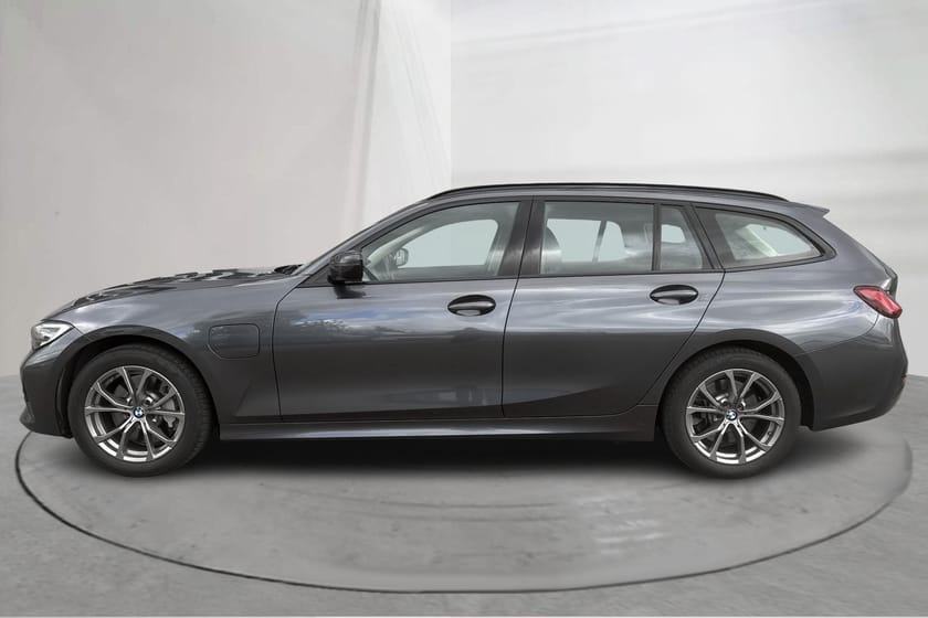 Bild 2 av BMW 330e Touring