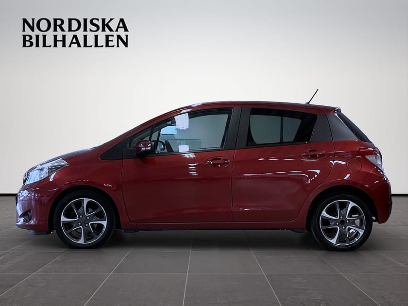 Bild 4 av Toyota Yaris 5-dörrar 1.33 Dual VVT-i Edition 50 Nybesiktad Kamera