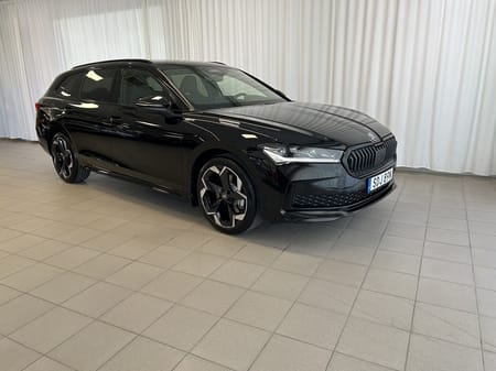 Škoda Superb iV Kombi COMBI SPORTLINE 1,5 TSI 204 HK 6 VXL DSG