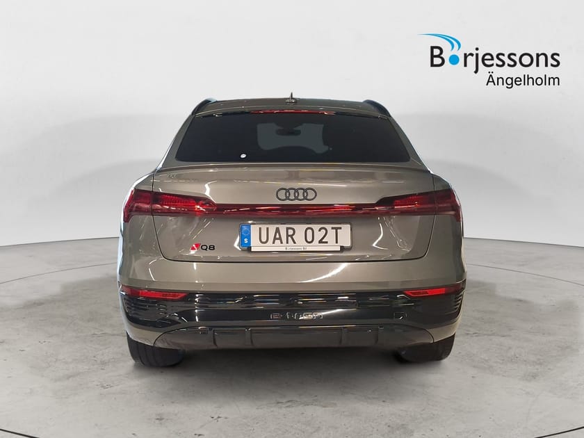 Bild 4 av Audi Q8 Sportback 55 e-tron quattro 