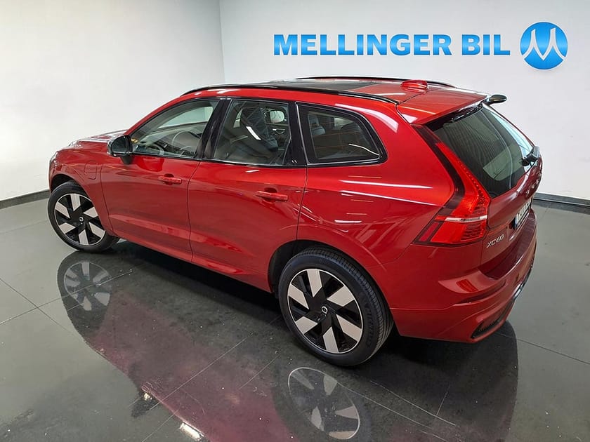Bild 4 av Volvo XC60 Recharge T6 AWD 350 Plus Dark Edition