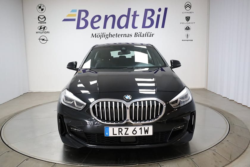 Bild 2 av BMW 118i M Sport Automat / 6150 Mil