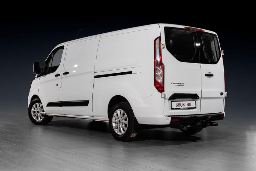 Bilde 2 av Ford Transit Custom 340 L2 130hk aut 3-s | Kamera | Krok | Webasto
