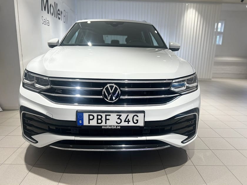 Bild 2 av Volkswagen Tiguan Allspace 7-sätes R-LINE 2.0 200hk 7-Sits|Drag|Värmare