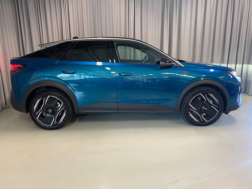 Bild 3 av Peugeot 3008 Plug-In Hybrid GT Ultimate Plugg-In Hybrid. Dragkrok, Massage