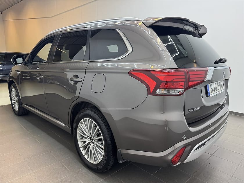 Bild 4 av Mitsubishi Outlander PHEV 224hk Business Läder/Bkamera/RockfordF/AdaptivF/Carplay/Nys