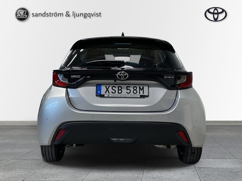 Bild 3 av Toyota Yaris Hybrid 115 1,5 hk Active Komfortpaket