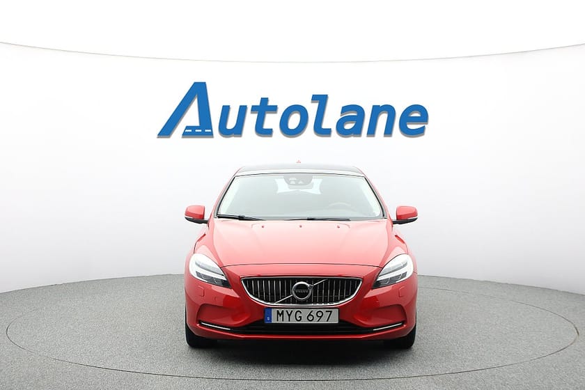 Bild 3 av Volvo V40 D3 Inscription, Summum Panorama, Drag, BLIS, Navi 150hk