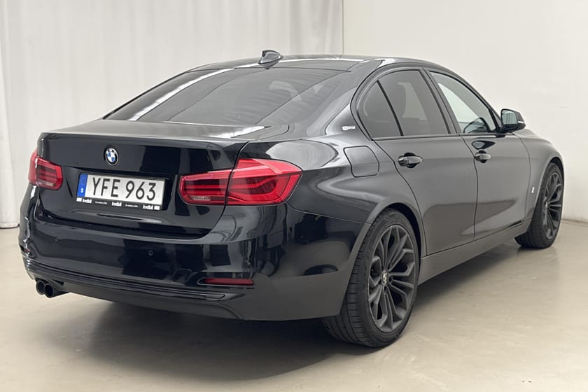 Bild 3 av BMW 330e Sedan 330 Sedan, F30 (252hk) Sport Line Läder HiFi