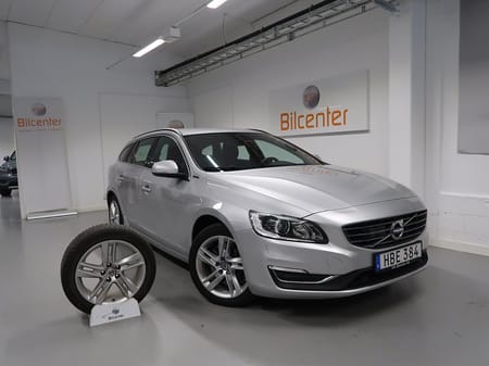 Volvo V60 D5 Twin Engine AWD Aut-V däck ingår-Drag-Navi