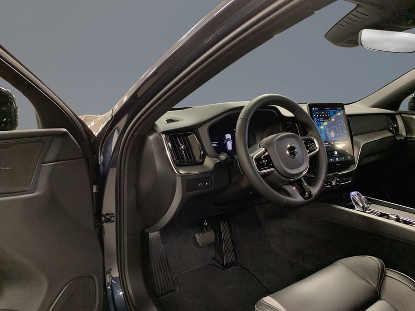 Bild 4 av Volvo XC60 T6 Plus Black Nordic Edition