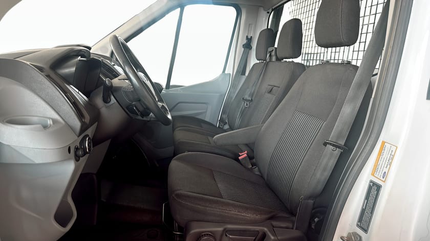 Bild 5 av Ford Transit 350 Chassi Cab V363 2.2 Flakbil | Motorvärmare | Nyservad