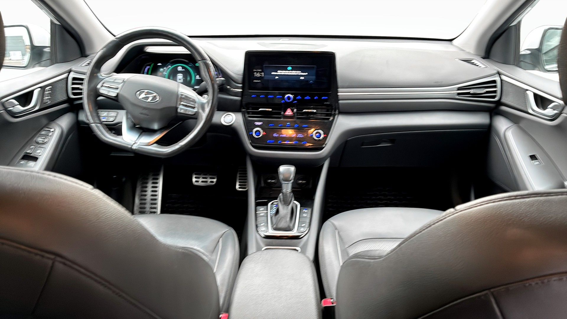 Hyundai Ioniq Plug-in 2020, bild 4/10