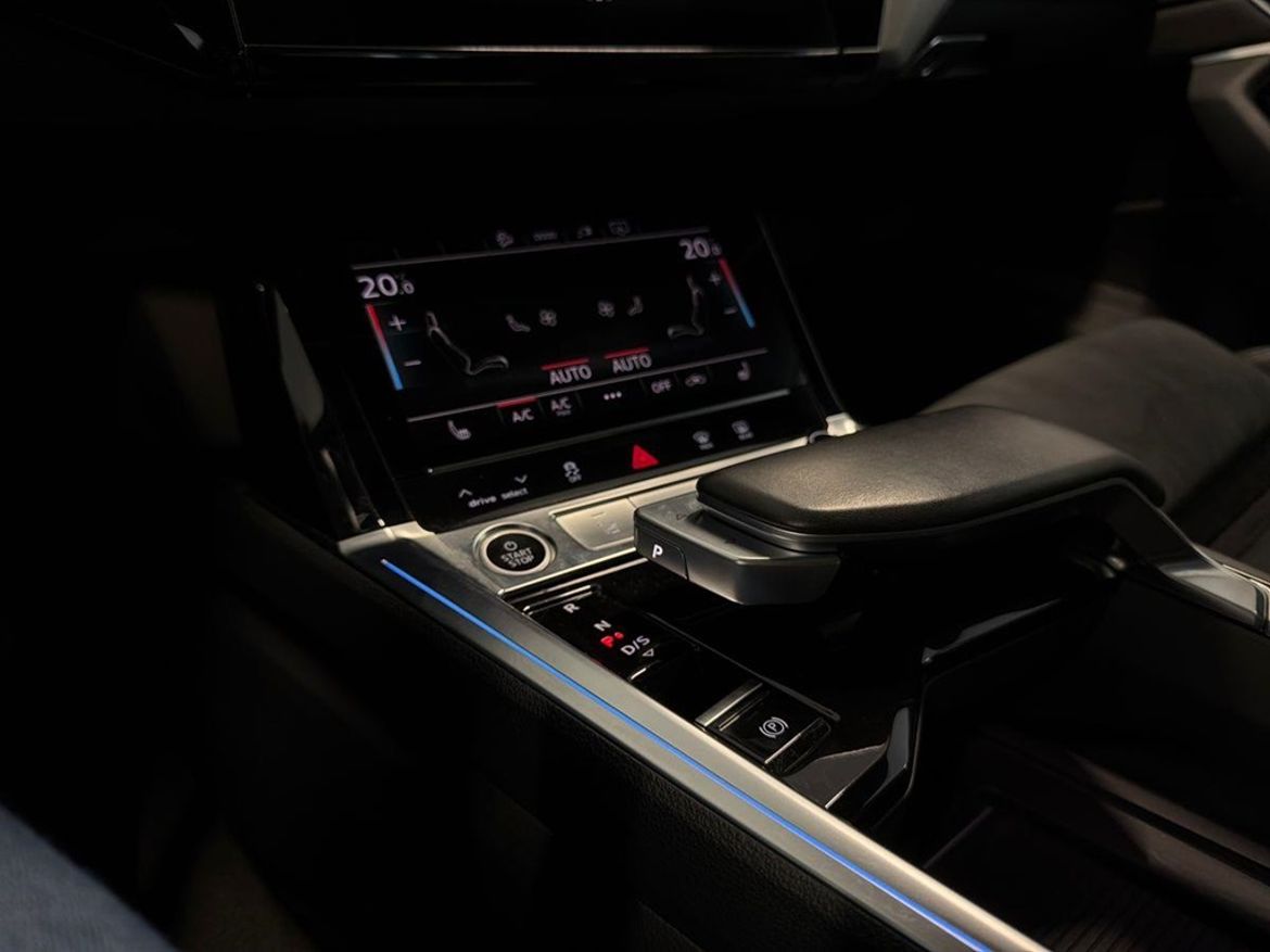 Audi Audi e-tron 55 quattro — bild 16