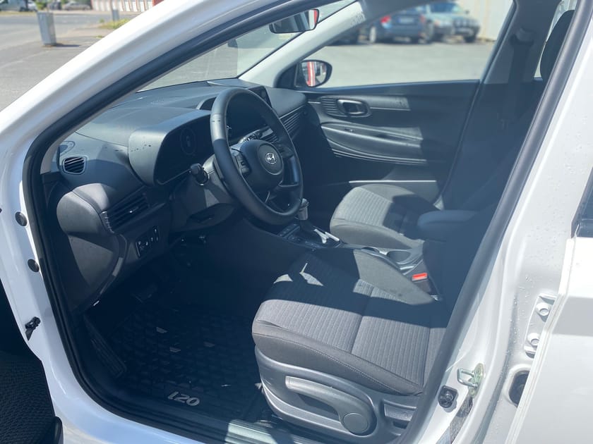 Bild 5 av Hyundai i20 – Essential, 2 ägare, endast 2700 mil