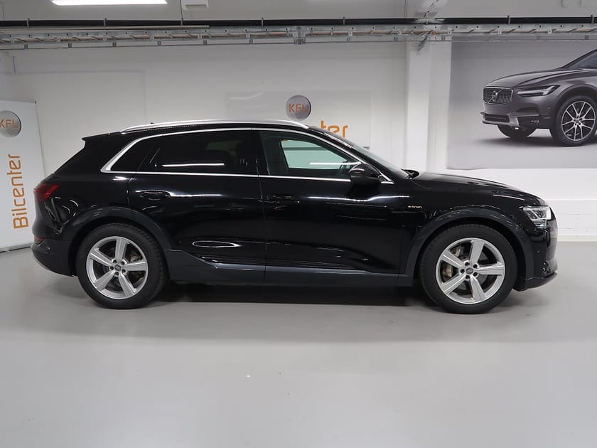 Bild 5 av Audi e-tron 50 quattro V-Däck ingår Drag-Skinn-Elstol-Luftfjädring-
