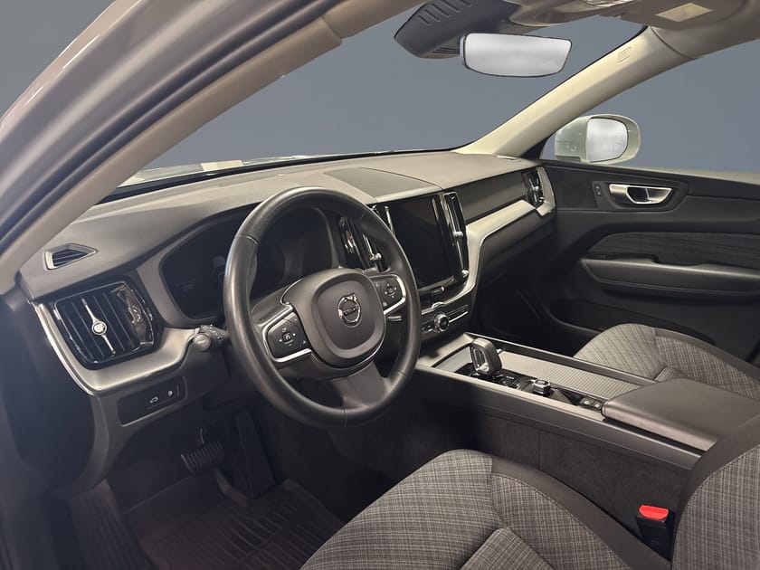 Bild 5 av Volvo XC60 Recharge T6 AWD Core Edition//Kamera//Värmare//