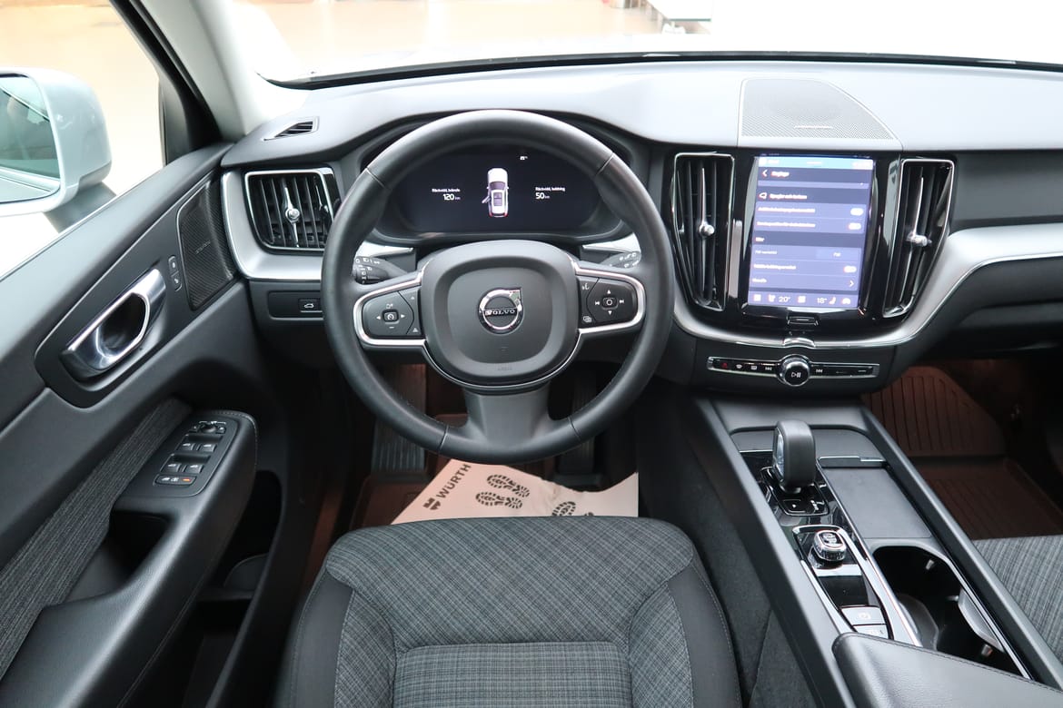 Volvo XC60 2023 - miniatyr 6
